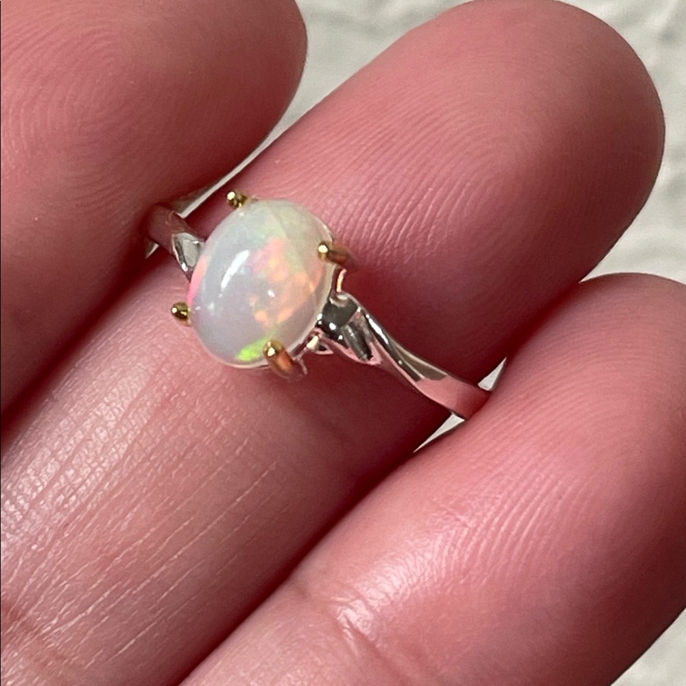Natural Ethiopian Opal Ring in 925 Sterling Silver Size 5.5 - Picture 1 of 9